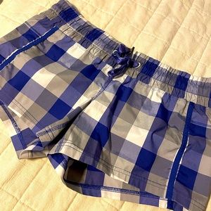 Lululemon shorts purple size 6